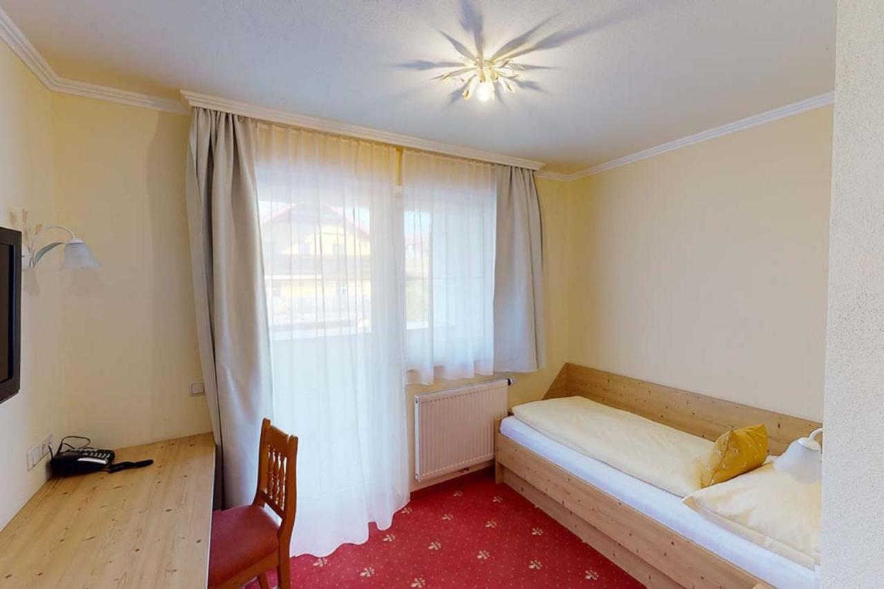 Voralpenhotel Schmoller Sankt Georgen im Attergau Esterno foto